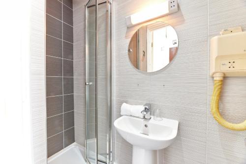 Bathroom, Properties Unique Dene Rooms Twin in Jesmond Bathroom, Properties Unique Dene Rooms Twin in Jesmond