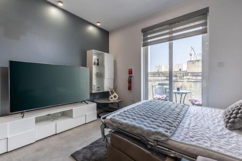 Velvet Noir Apartment by Solea