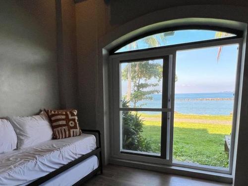 Modern Unit Near The Beach at Canyon Cove Nasugbu in Natipuan Modern Unit Near The Beach at Canyon Cove Nasugbu in Natipuan