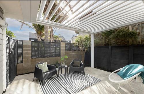 Luxury Beachside Villa in Tauranga Luxury Beachside Villa in Tauranga