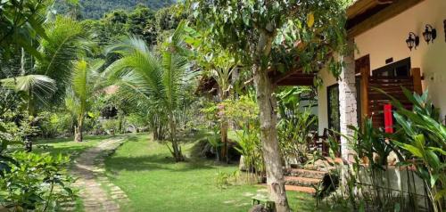 Freedom Beach Resort in Ham Ninh Freedom Beach Resort in Ham Ninh