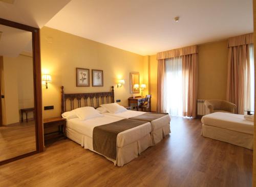 Hotel Ele Puente Romano de Salamanca in Salamanca City Center Hotel Ele Puente Romano de Salamanca in Salamanca City Center