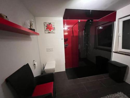 Bathroom, Großzugige Ferienwohnung im Oberland in Warngau Bathroom, Großzugige Ferienwohnung im Oberland in Warngau