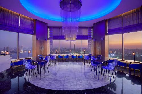 Bar/lounge, Ramses Hilton Hotel in Cairo Bar/lounge, Ramses Hilton Hotel in Cairo