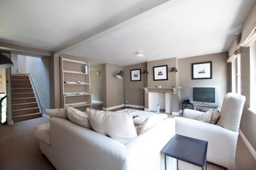 This photo about Be and Be Sablon 11 shared on HyHotel.com