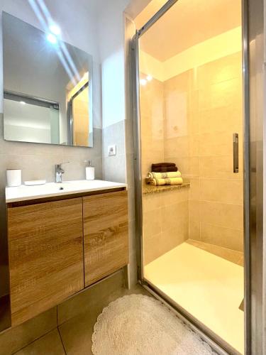 Bathroom, LG LAKE - Boutique apartments and rooms - in Brienno Bathroom, LG LAKE - Boutique apartments and rooms - in Brienno