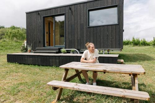 Parcel Tiny House - domaine viticole pres du Perigord in La Roquille Parcel Tiny House - domaine viticole pres du Perigord in La Roquille