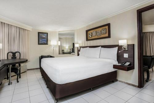 Copantl Hotel & Convention Center in San Pedro Sula Copantl Hotel & Convention Center in San Pedro Sula