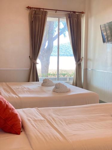 Leamsing Natural Beach Resort in Laem Sing Leamsing Natural Beach Resort in Laem Sing