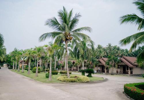 Garden, โรงแรมแสงทองรีสอร์ท in Sri Chiang Mai Garden, โรงแรมแสงทองรีสอร์ท in Sri Chiang Mai