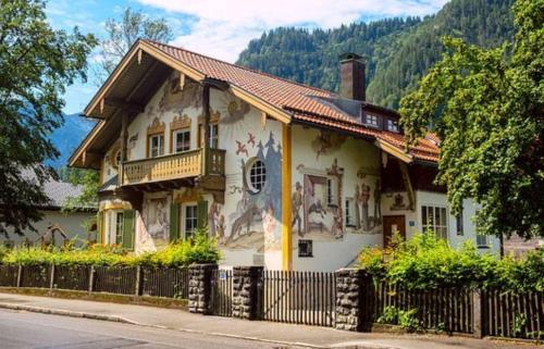 Meister-s-Ferienhaus-Tiere-herzlich-willkommen-Koenigswinkel in Lechbruck am See Meister-s-Ferienhaus-Tiere-herzlich-willkommen-Koenigswinkel in Lechbruck am See