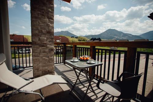 منظر, Miracle Seasons in Demanova منظر, Miracle Seasons in Demanova