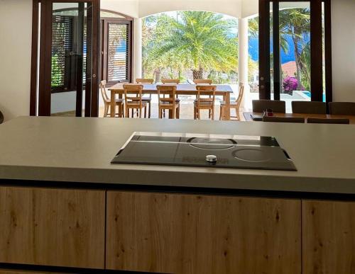 VillaDelSol-Ocean Front Resort-Pool-up to 8 Guests-Walk to the Beach in ויליברדורוס VillaDelSol-Ocean Front Resort-Pool-up to 8 Guests-Walk to the Beach in ויליברדורוס
