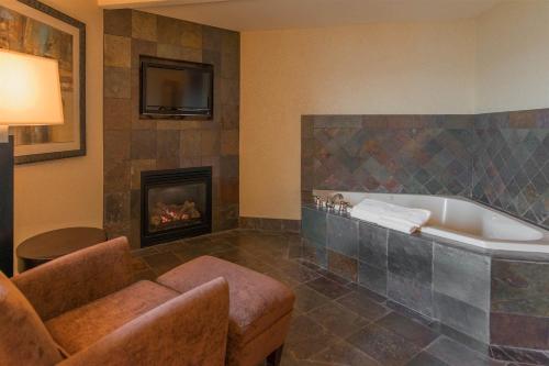 Létesítmények, Lloyd Hotel Astoria Bayfront, an Ascend Collection Hotel in Astoria (Oregon) Létesítmények, Lloyd Hotel Astoria Bayfront, an Ascend Collection Hotel in Astoria (Oregon)