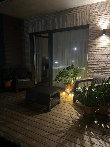 Erkély/terasz, Obelų namai, self check-in, free parking (Obelu namai, self check-in, free parking) in Purmaliai Erkély/terasz, Obelų namai, self check-in, free parking (Obelu namai, self check-in, free parking) in Purmaliai