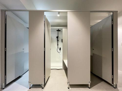 Bad, Airone Capsule Hotel in Hobart Bad, Airone Capsule Hotel in Hobart