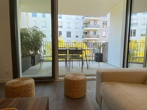 Balcony/terrace, Appartement cosy 80m2 au pied du tram de Bordeaux in Eysines Balcony/terrace, Appartement cosy 80m2 au pied du tram de Bordeaux in Eysines