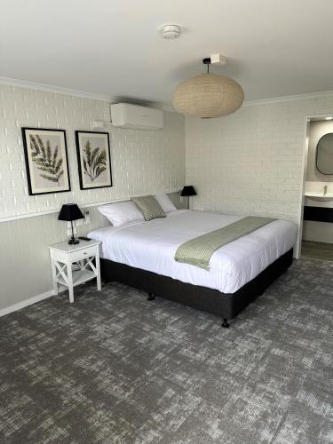 The Shamrock Hotel in Toowoomba City Center The Shamrock Hotel in Toowoomba City Center