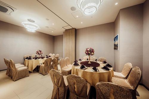 Restaurant, TH HOTEL in Pingtung Restaurant, TH HOTEL in Pingtung