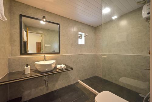 Bathroom, Secret Garden Villa by Tropicana Stays near Karla Caves Bathroom, Secret Garden Villa by Tropicana Stays near Karla Caves