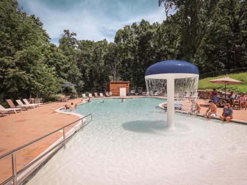 Swimming pool, Endless Caverns RV Resort & Cavern Tours in New Market (VA) Swimming pool, Endless Caverns RV Resort & Cavern Tours in New Market (VA)