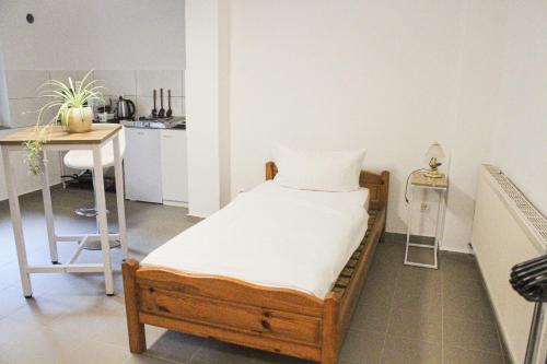 Bed, Ferienhaus Seilerbahn 17 in Vallendar Bed, Ferienhaus Seilerbahn 17 in Vallendar