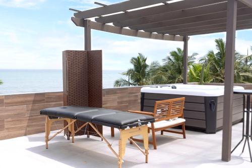 Badestamp, Serenity Residences & Spa - Kokrobite Beach in Mallam Badestamp, Serenity Residences & Spa - Kokrobite Beach in Mallam