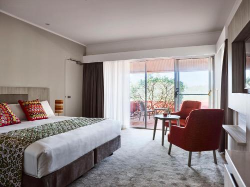 Desert Gardens Hotel in 艾爾斯山 Desert Gardens Hotel in 艾爾斯山