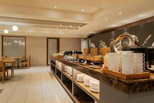 Food and beverages, Amid Hotel Seoul in Seoul Food and beverages, Amid Hotel Seoul in Seoul