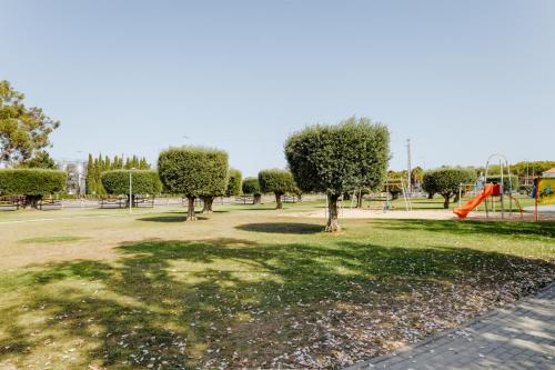 สนามเด็กเล่น, Arrábida Guest Studio (Arrabida Guest Studio) in อะเซเตา สนามเด็กเล่น, Arrábida Guest Studio (Arrabida Guest Studio) in อะเซเตา