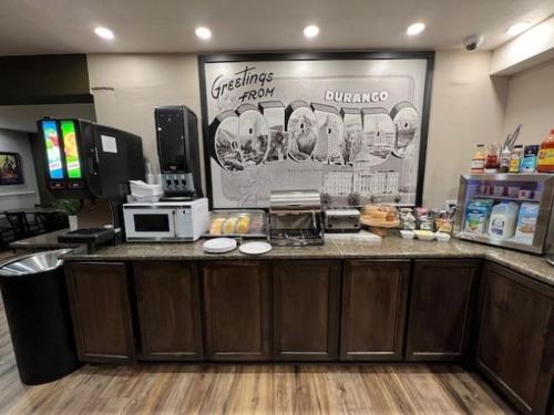 طعام و مشروبات, سوبر 8 باي ويندام دورانجو (Super 8 By Wyndham Durango) in S Camino Del Rio طعام و مشروبات, سوبر 8 باي ويندام دورانجو (Super 8 By Wyndham Durango) in S Camino Del Rio