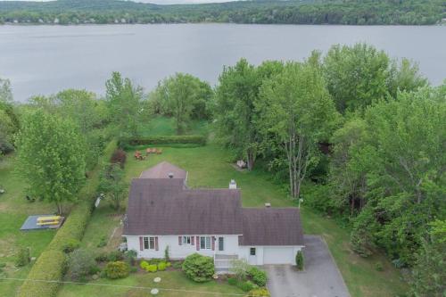 Chalet BIA - Cap au Sud in Asbestos (QC) Chalet BIA - Cap au Sud in Asbestos (QC)