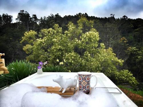 Explore Derby from Gorgeous Home with Outdoor Bath in Derby Explore Derby from Gorgeous Home with Outdoor Bath in Derby
