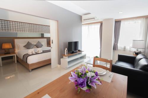 Racha Residence near Phyathai Sriracha Hospital Racha Residence near Phyathai Sriracha Hospital