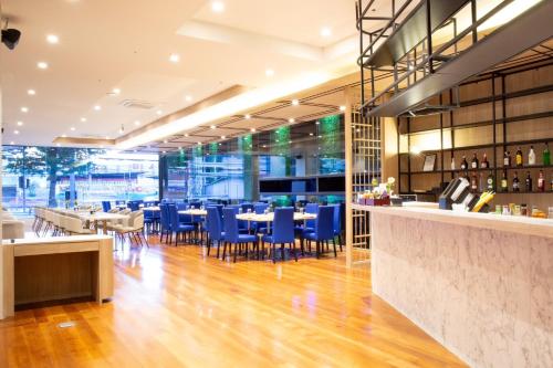 Restaurant, Le Srivaree Suvarnabhumi Airport Hotel near Huachiew Chalermprakiet University Restaurant, Le Srivaree Suvarnabhumi Airport Hotel near Huachiew Chalermprakiet University