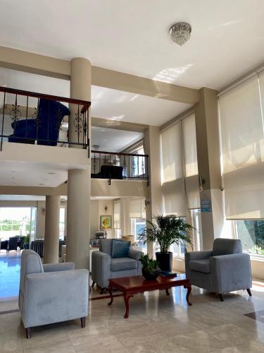 The Prince Inn Hotel & Villas in Girne The Prince Inn Hotel & Villas in Girne
