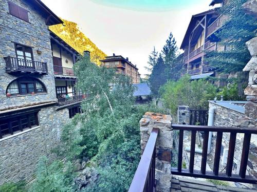 D2, Bordes d'Arinsal, Duplex Rustico con chimenea, Arinsal , zona Vallnord in Mas de Ribafeta D2, Bordes d'Arinsal, Duplex Rustico con chimenea, Arinsal , zona Vallnord in Mas de Ribafeta