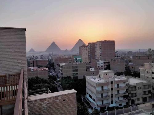 Fully furnished apartment views the Pyramids