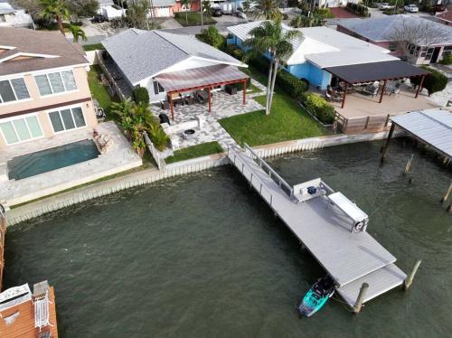 Magical Sunset waterfront view, renovated 3bd 2bth in Indian Rocks Beach (FL) Magical Sunset waterfront view, renovated 3bd 2bth in Indian Rocks Beach (FL)