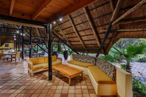 Vstupní hala, Protea Hotel Lusaka Safari Lodge in Ntowololo Vstupní hala, Protea Hotel Lusaka Safari Lodge in Ntowololo