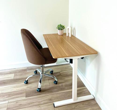 Luxury Furnished Apartment in Heart of Quincy in Quincy (Massachussetts) Luxury Furnished Apartment in Heart of Quincy in Quincy (Massachussetts)