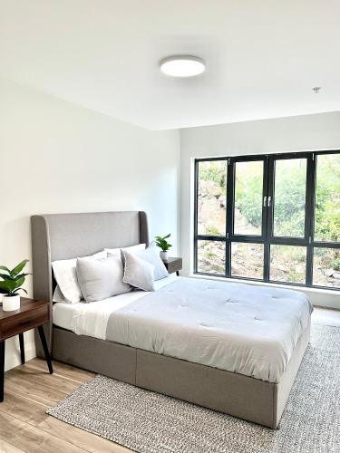 Luxury Furnished Apartment in Heart of Quincy in Quincy (Massachussetts) Luxury Furnished Apartment in Heart of Quincy in Quincy (Massachussetts)