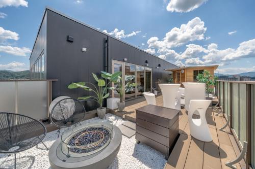 Erkély/terasz, Wat Hotel & Spa Hida Takayama near Hida Kokubun ji Erkély/terasz, Wat Hotel & Spa Hida Takayama near Hida Kokubun ji