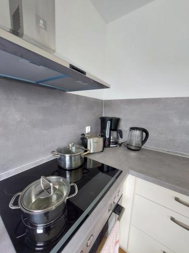 Moderne Wohnung mit Vollausstattung in ruhiger Lage, W-LAN in Großröhrsdorf Moderne Wohnung mit Vollausstattung in ruhiger Lage, W-LAN in Großröhrsdorf