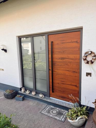 Bejárat, Ferienwohnung Moselflair mit direktem Blick auf die Mosel und Weinberge in Oberfell Bejárat, Ferienwohnung Moselflair mit direktem Blick auf die Mosel und Weinberge in Oberfell