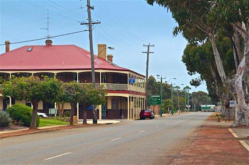 Exterior view, The Brookton in Wandering Exterior view, The Brookton in Wandering