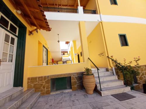 Costa-Rini Hotel in Leonidion Costa-Rini Hotel in Leonidion