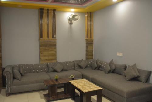 Előcsarnok, Abeer Hotel by LMC in Mingora Előcsarnok, Abeer Hotel by LMC in Mingora