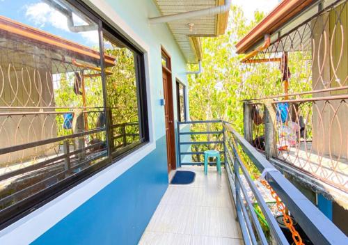 Balcony/terrace, Cozy Studio + Free Parking & Coffee! in Solano Balcony/terrace, Cozy Studio + Free Parking & Coffee! in Solano