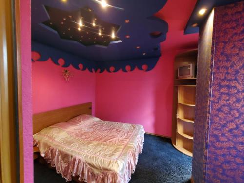 Deluxe 1 bedroom Apartment in The middle of City Center + Balcony